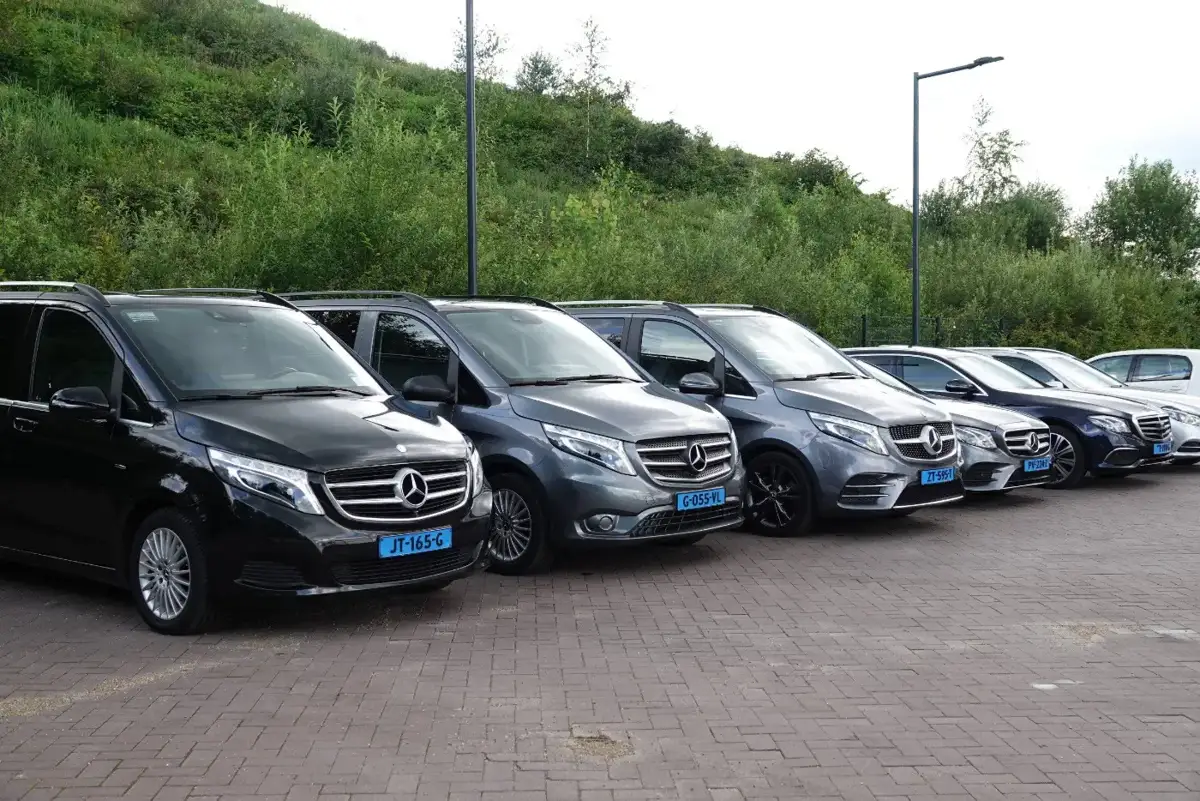 Mercedes V-Klasse taxibussen van Taxi Centrale Goirle
